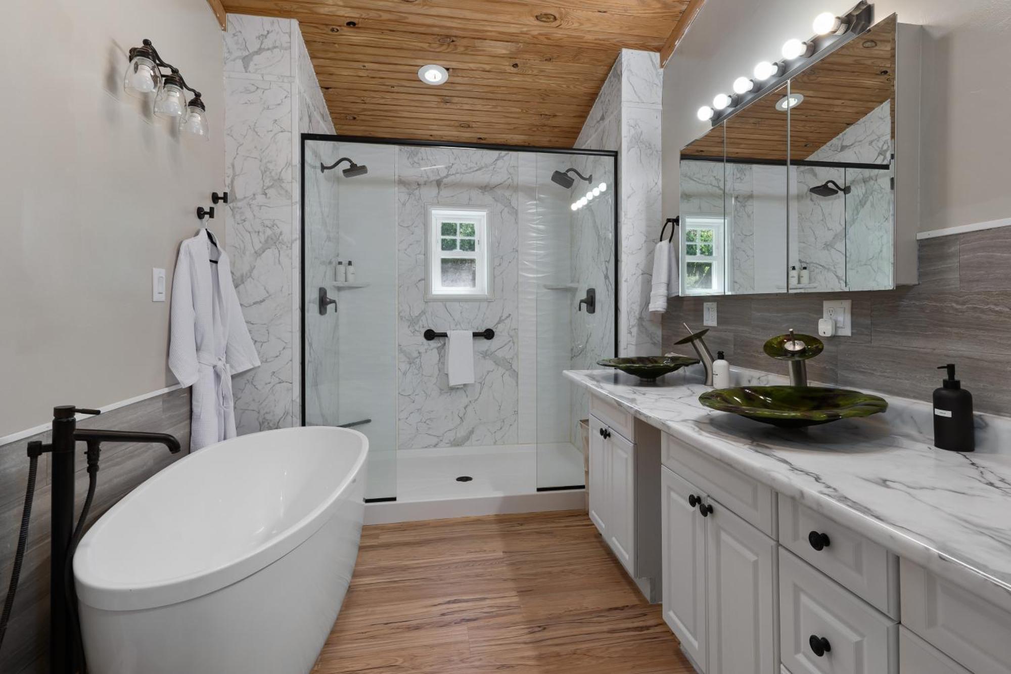Spacious Cabin Near Hocking Hills And Caves With Hot Tub And Firepit Laurelville Экстерьер фото