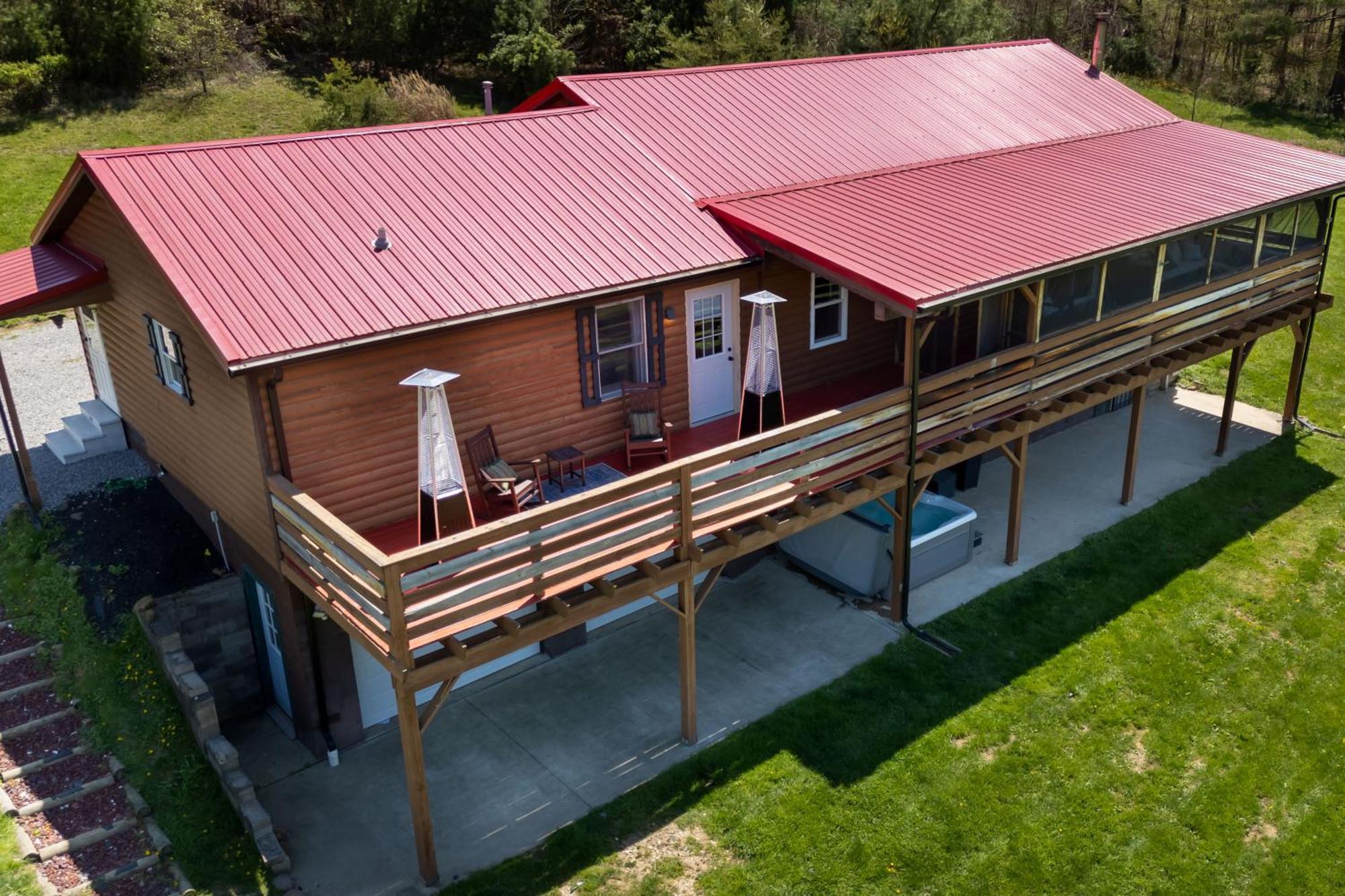 Spacious Cabin Near Hocking Hills And Caves With Hot Tub And Firepit Laurelville Экстерьер фото