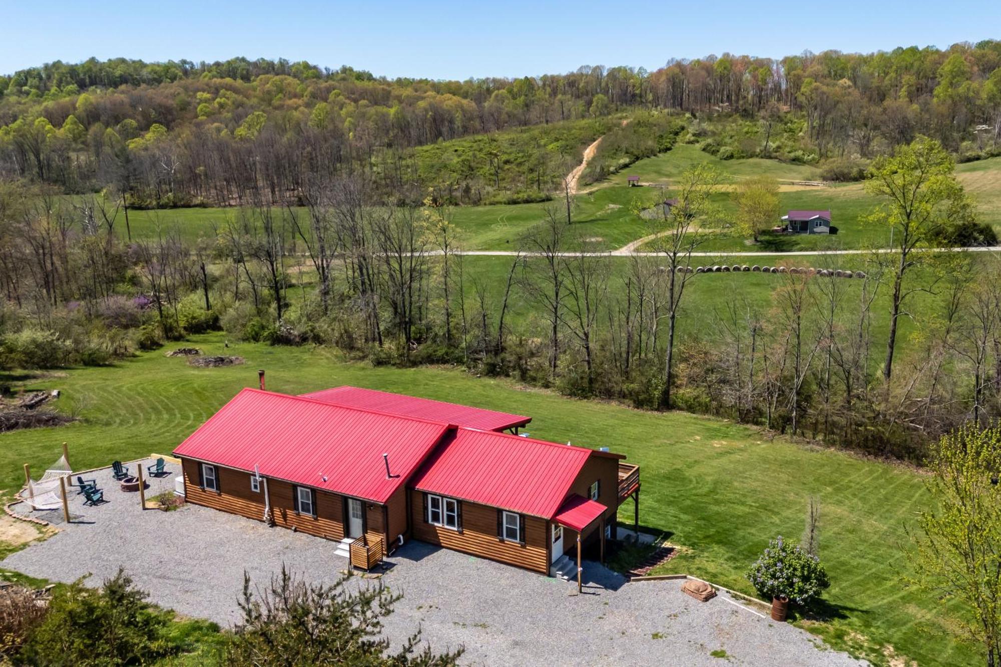 Spacious Cabin Near Hocking Hills And Caves With Hot Tub And Firepit Laurelville Экстерьер фото